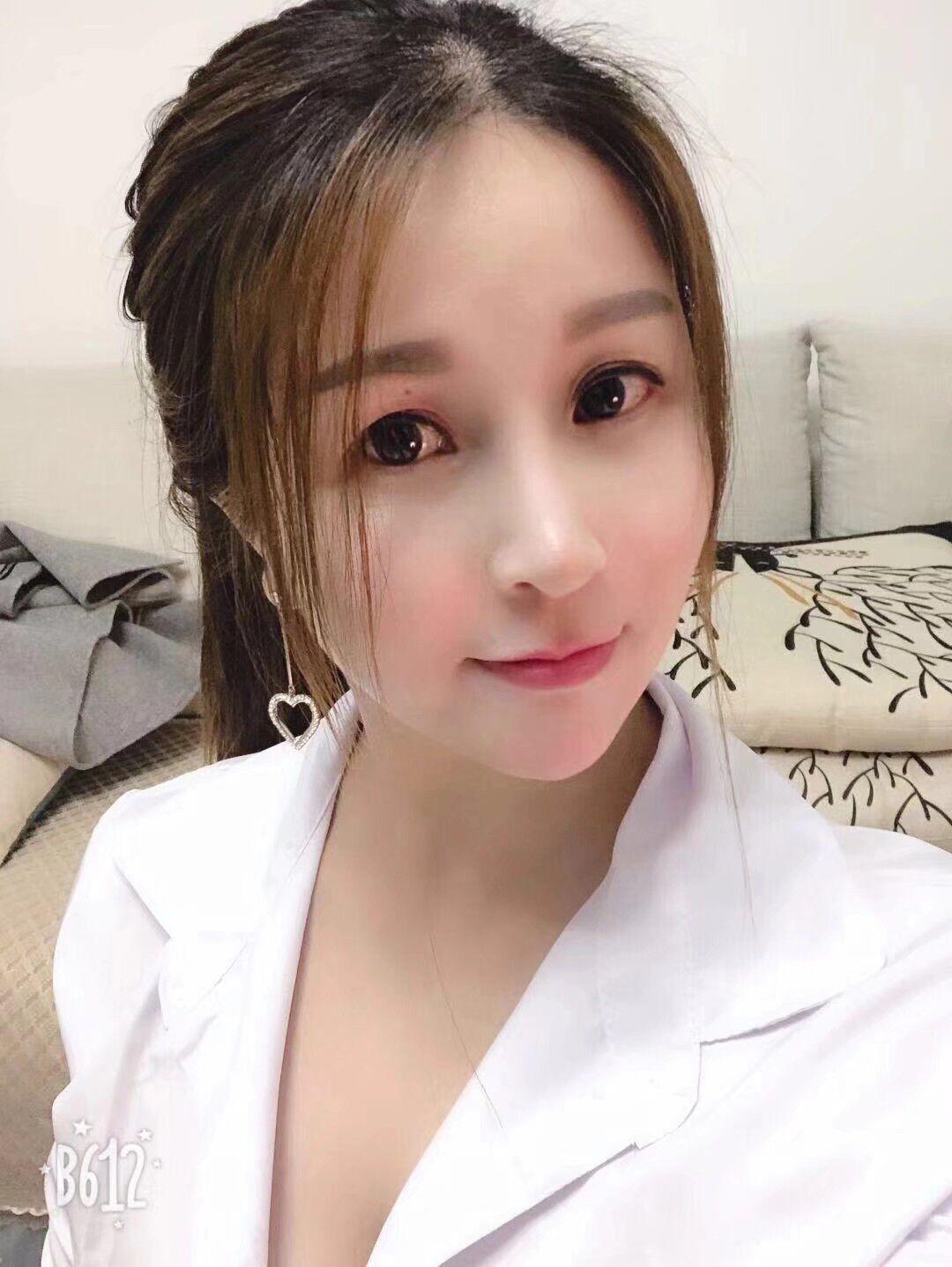 木瓜奶!大胸嫩货。骚气爆表!三点粉嫩鲍鱼逼水多 第2张