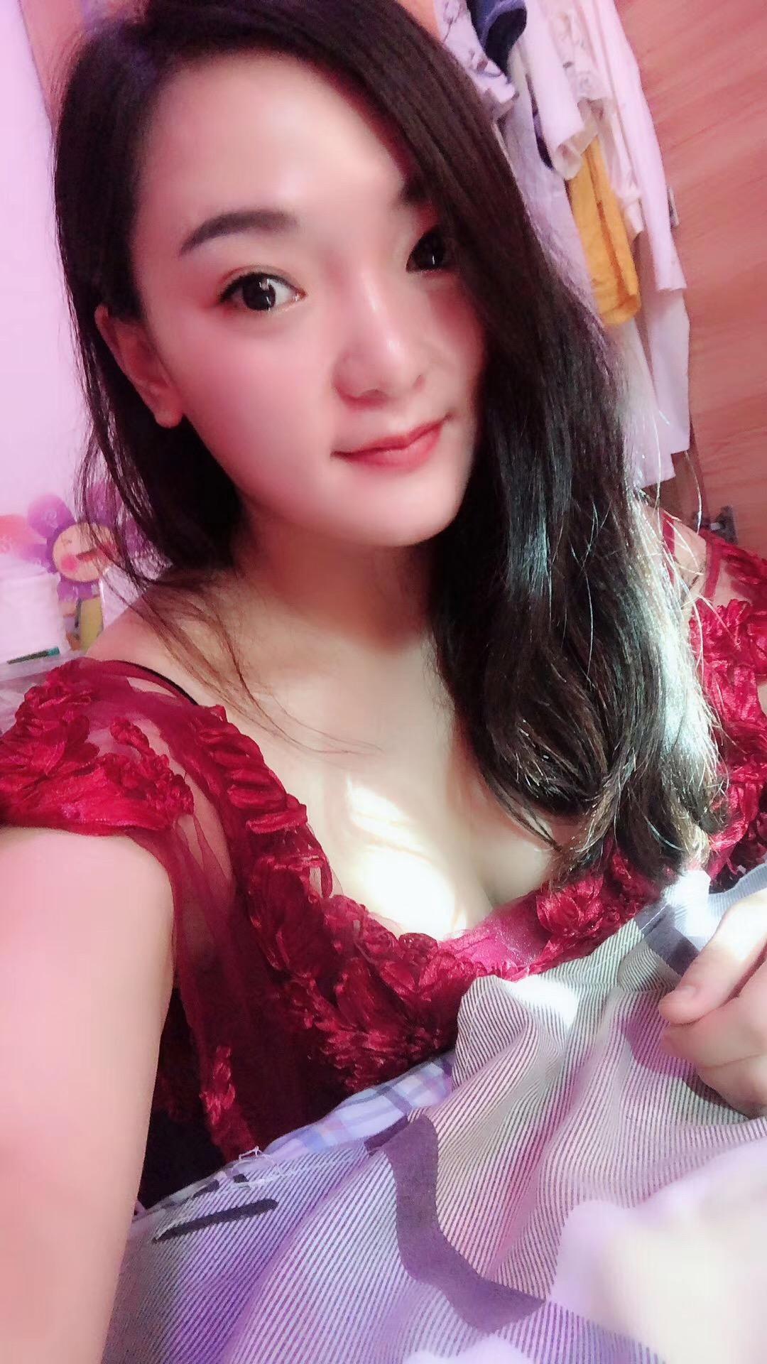 西乡地铁站丰满圆润快餐雪儿 第3张