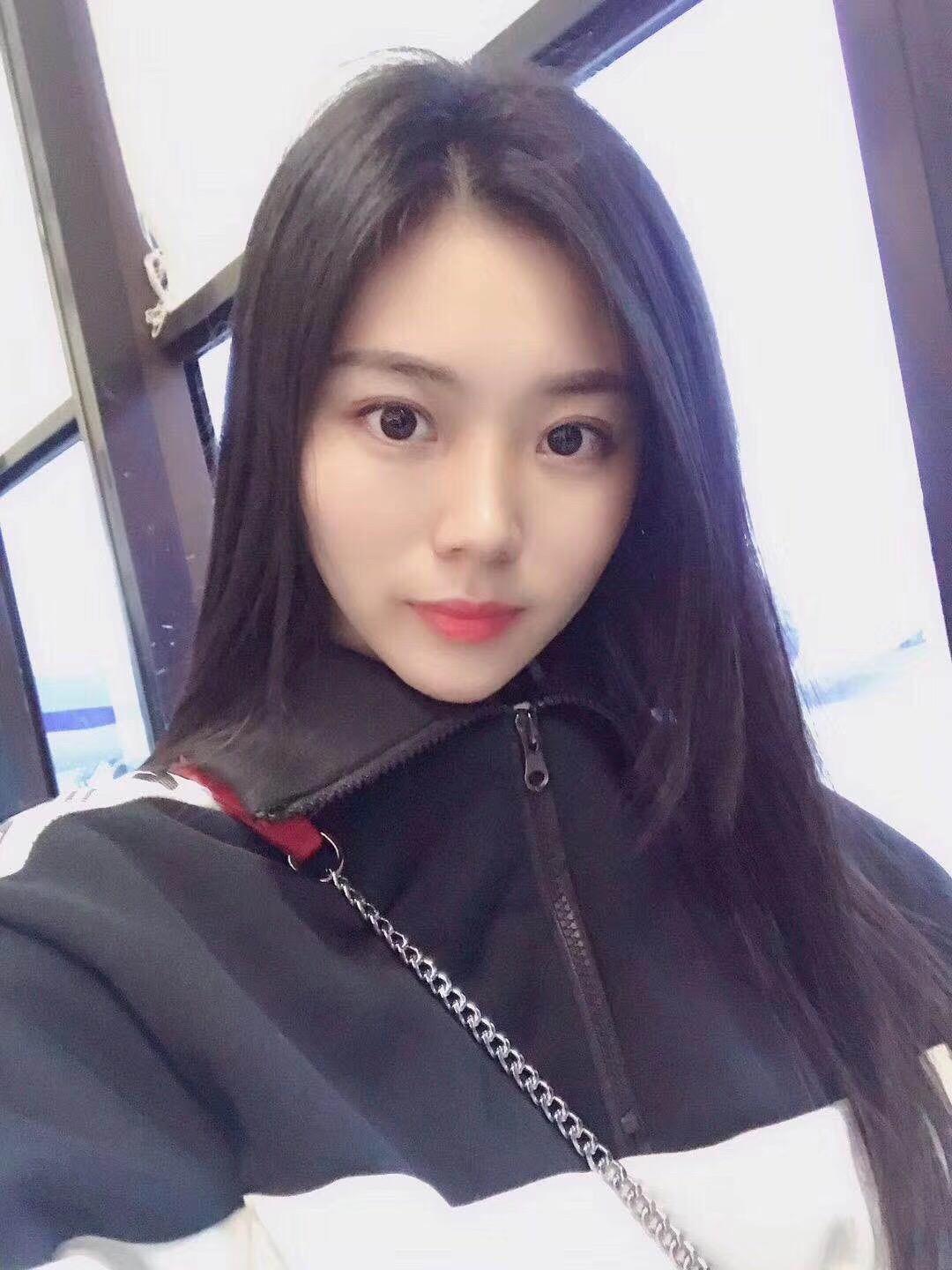 龙华小贝,水多,美腿,苗条! 第1张