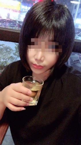 沙井大胸丰满型美女 第2张