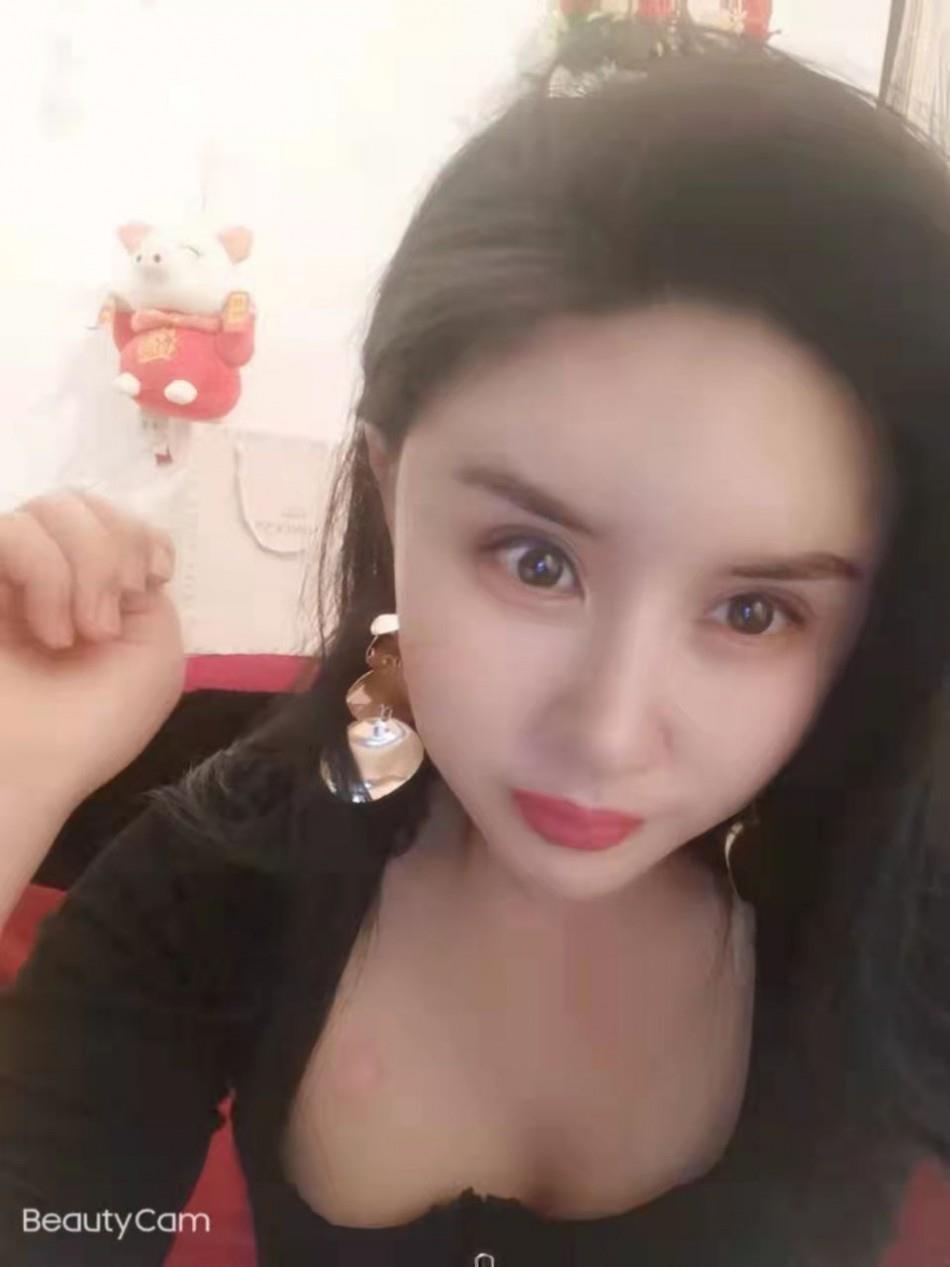 罗湖大胸私约环保or全套小姐姐薇薇安 第3张