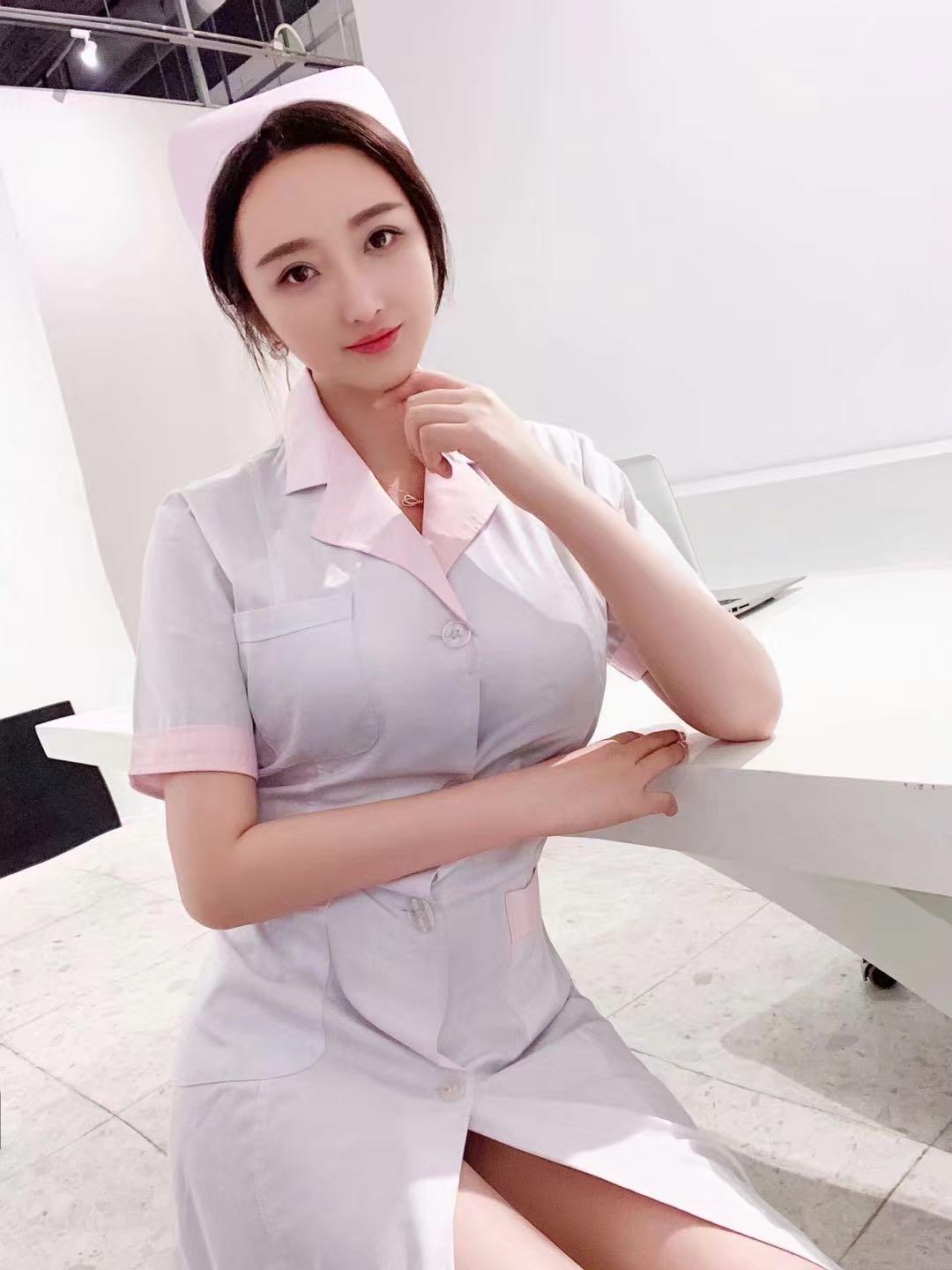 脸蛋精致,身材超好的妹子 第1张