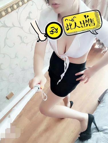 高区大胸嫩妹 第2张