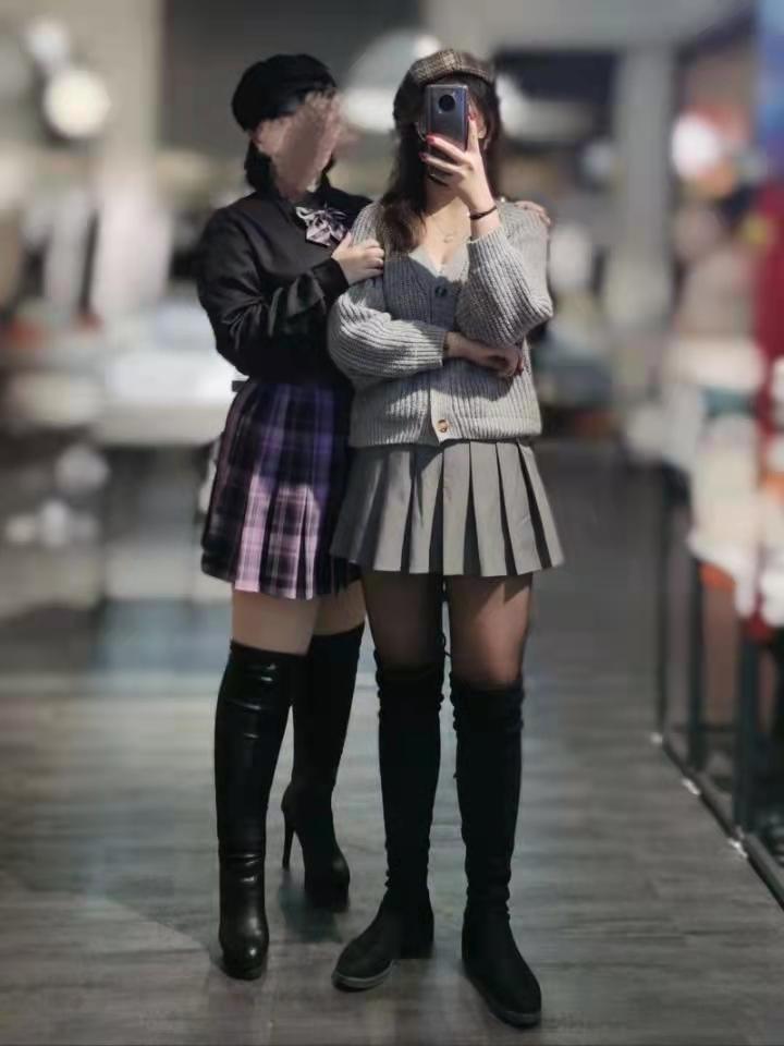 高新区再干双飞美女 第1张