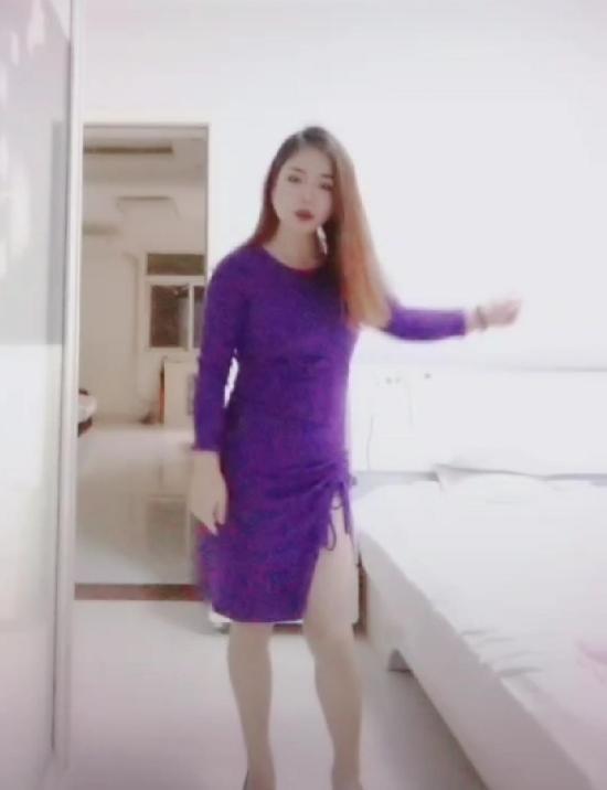任城区价格便宜的少妇，干一炮仅需两张 第1张