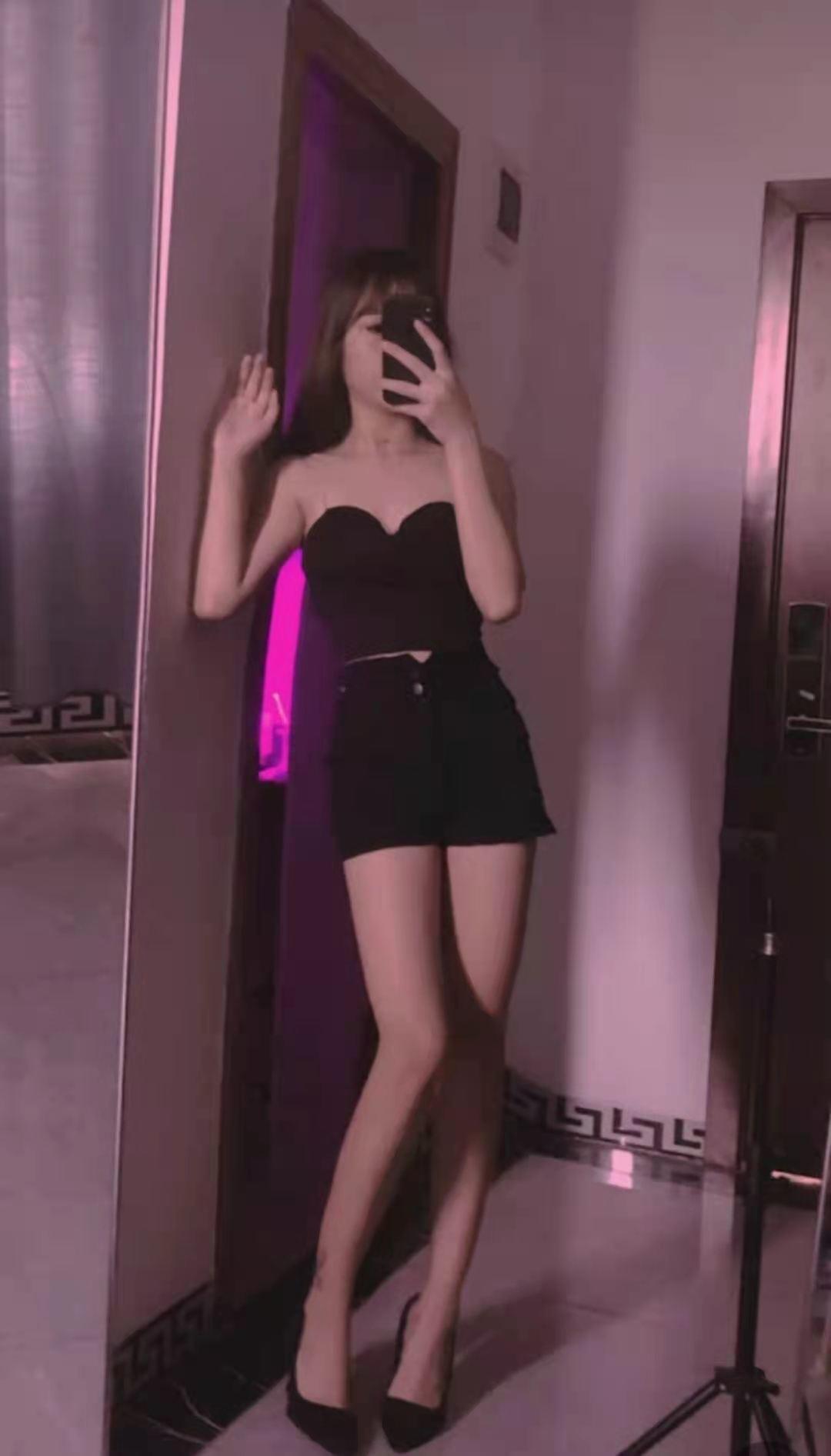 性感水嫩的年轻妹妹,配合好，后入大叫 第1张
