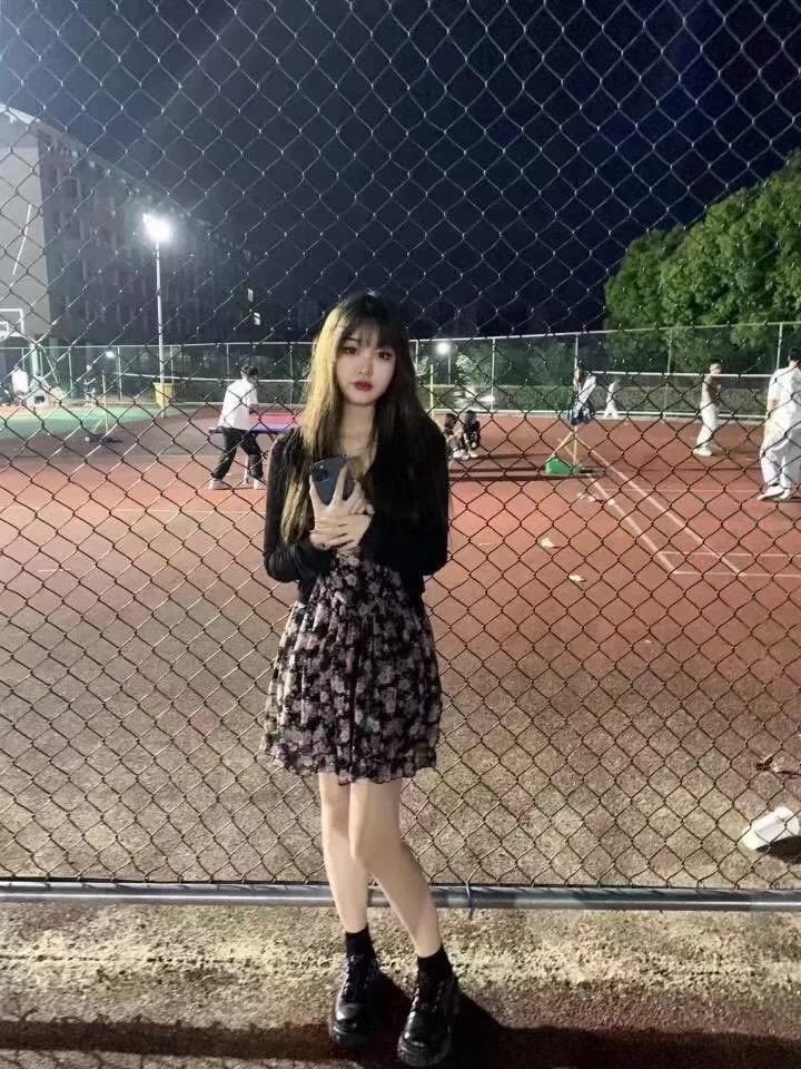 沙坪坝可爱妹子柚子,双腿丝滑,技术蛮好哦 第1张