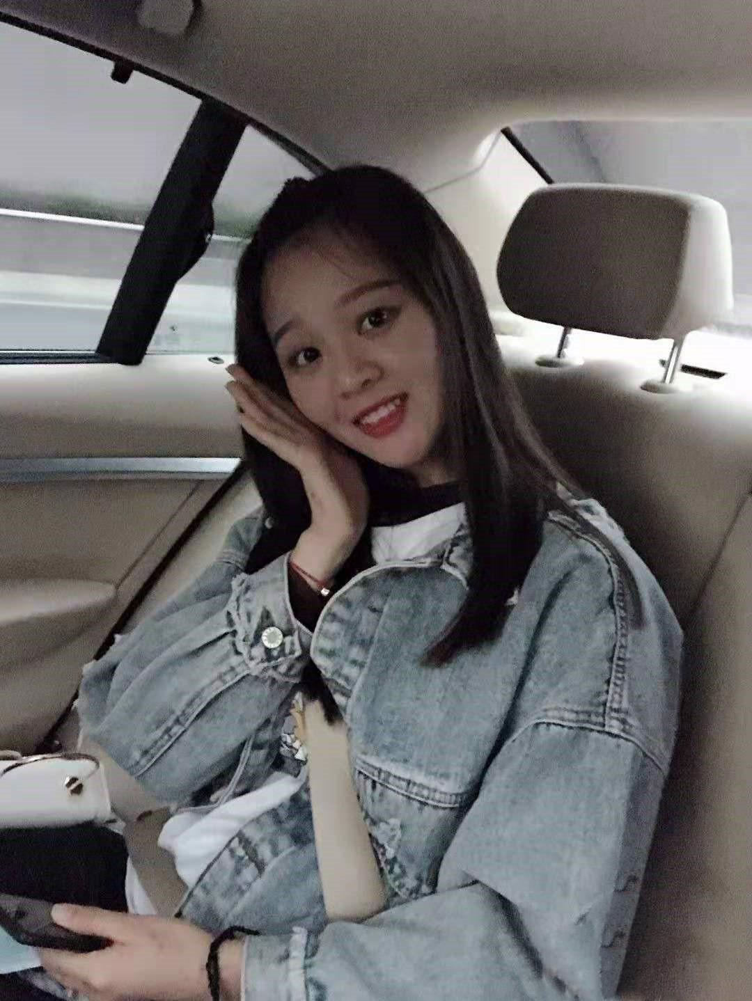 清纯兼职小妹妹 第1张