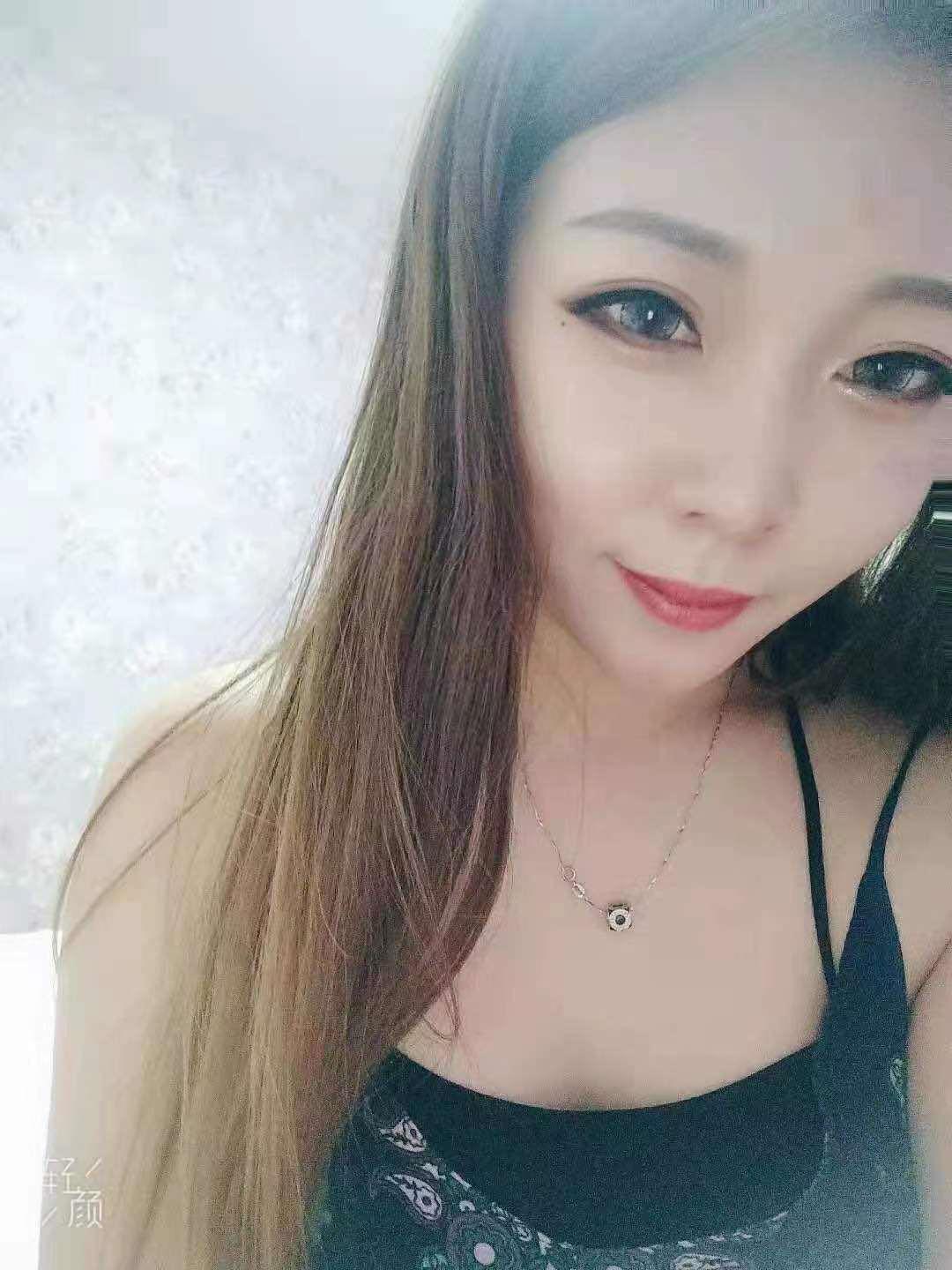 解放碑会让你睡觉都要想的妹子 第2张