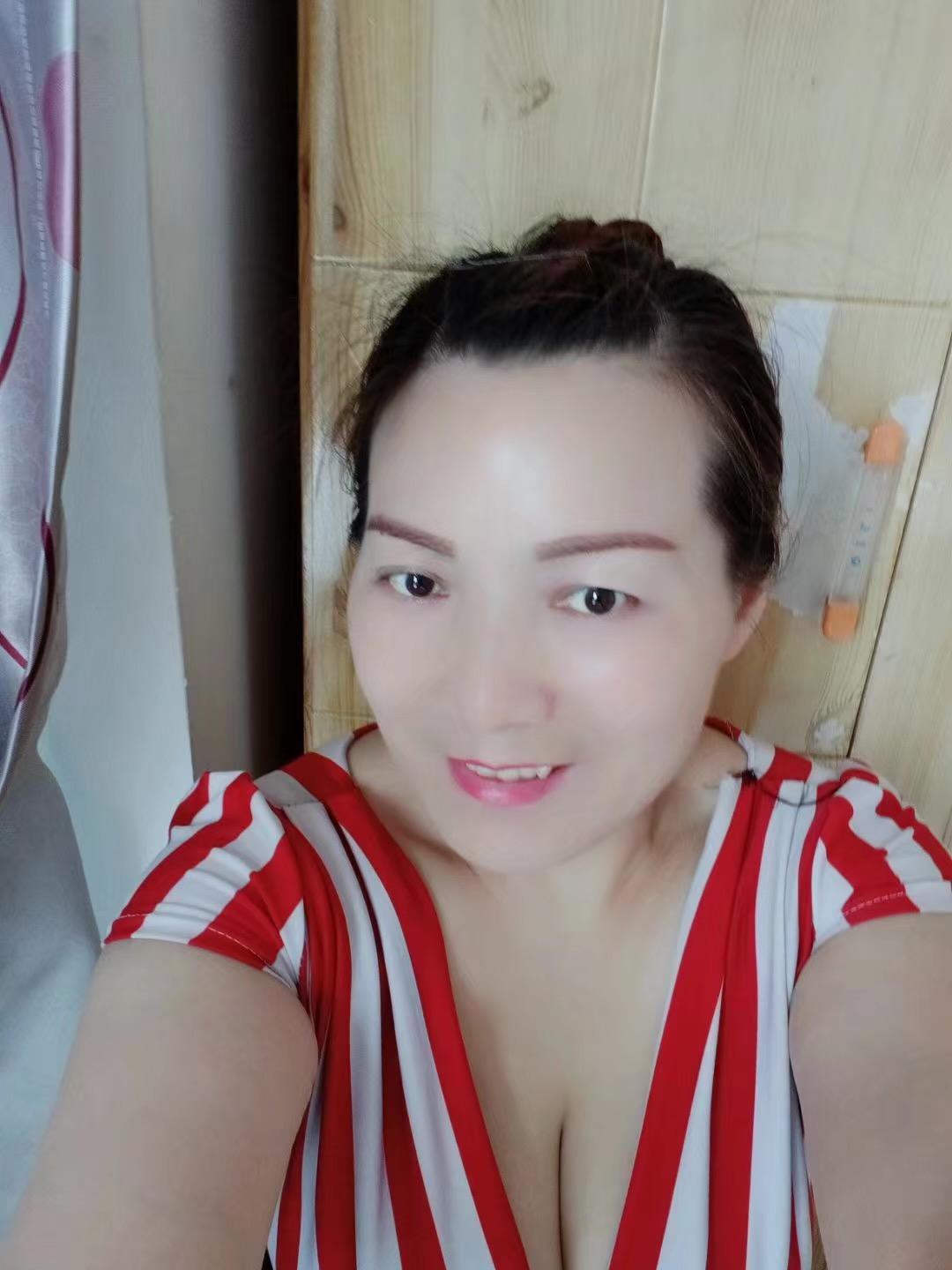 沙坪坝熟女价格便宜服务全套泻火 第1张