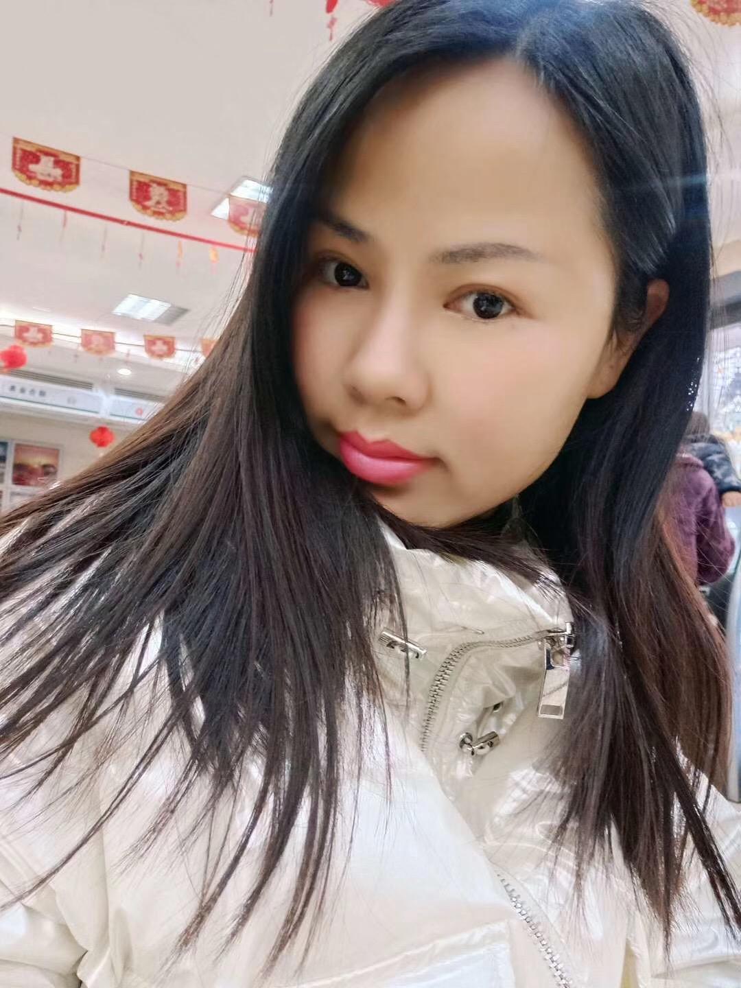 火车站附近良家兼职女，老公常年不在家 第2张