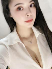 红谷滩区妹子 第1张