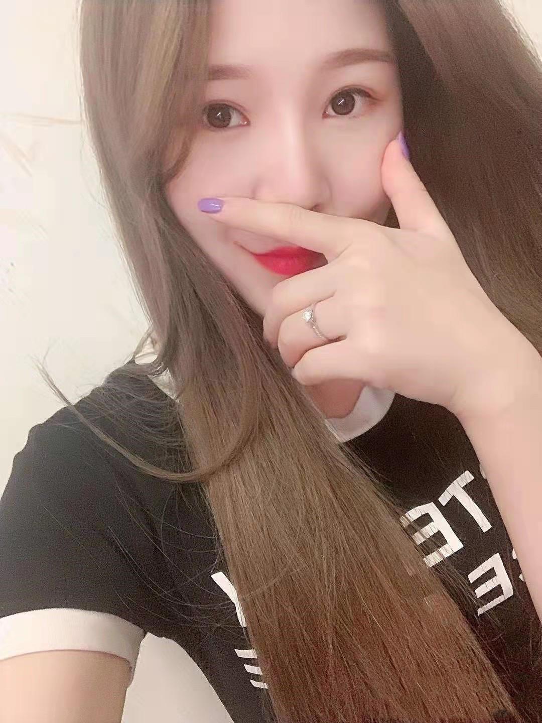 火辣身材少妇小姐姐 第1张