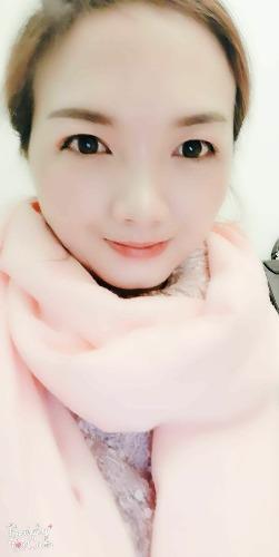 漂亮肤白绝对女神口活让你欲罢不能 第2张