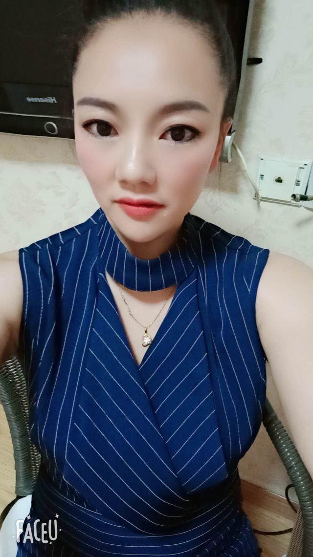 台江一个熟女，大长腿，丝袜也不错 第1张