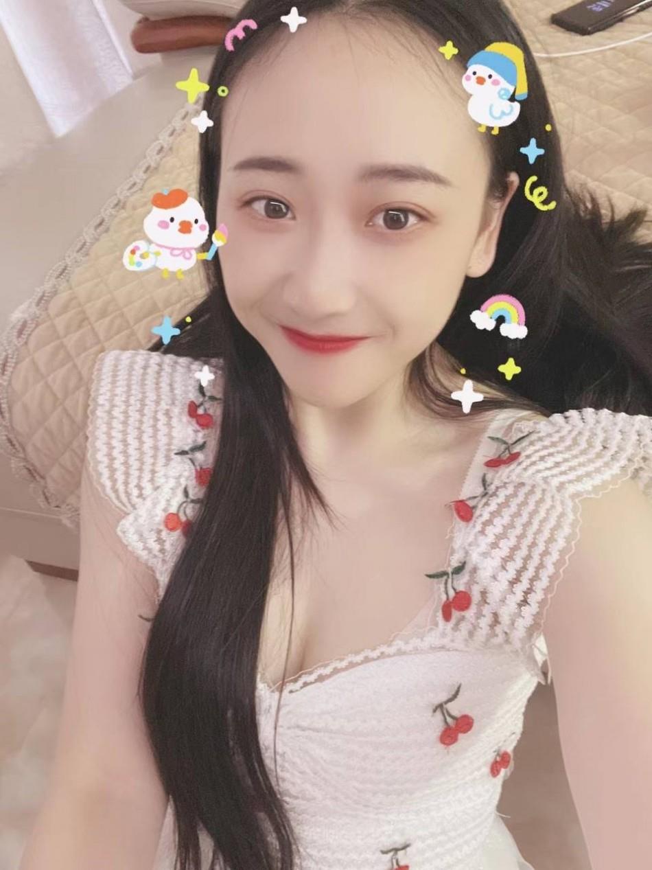 厦门超小只嫩妹lf 第2张