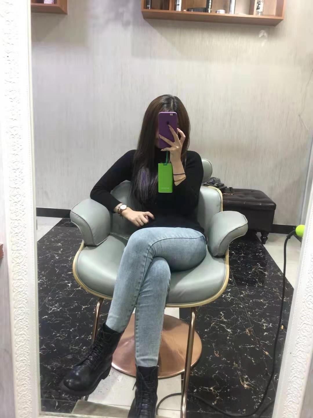 保定少见大胸20多岁小妹子 第1张