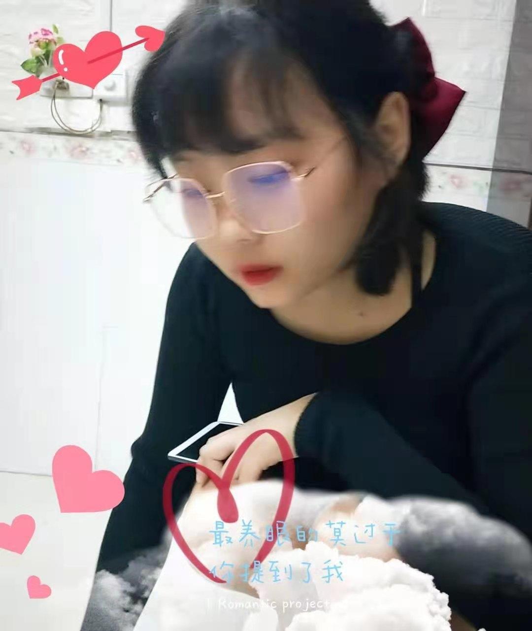 下面水多的兼职妹子 第1张