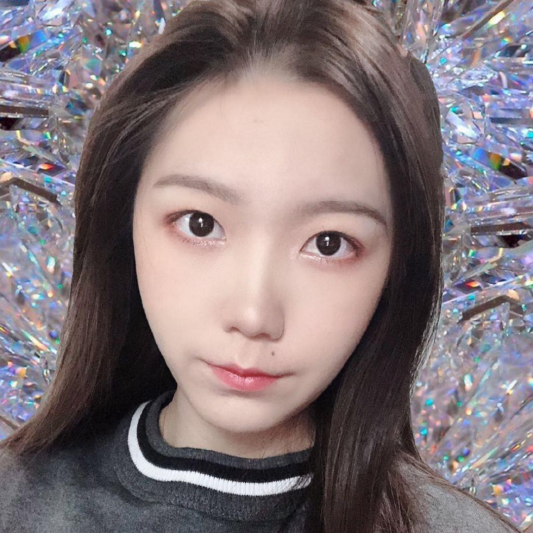 美容行业小美女 第2张