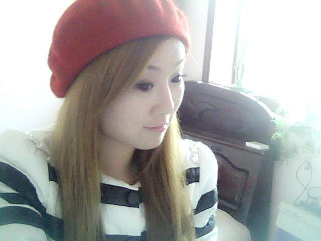 火车站小美女 第2张