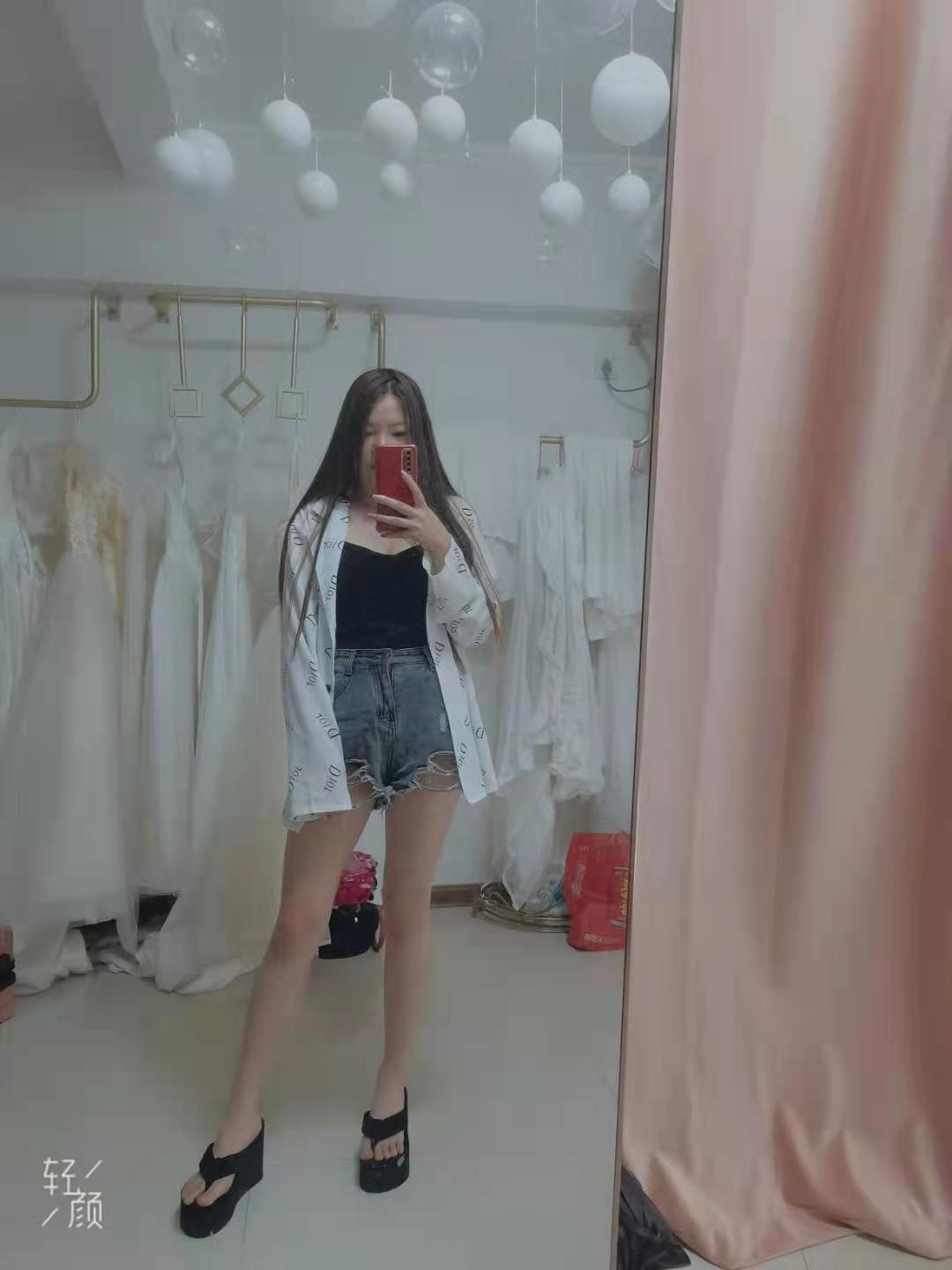 大明宫琳儿回来啦,还是熟悉的大白奶,还是熟悉的年轻... 第1张