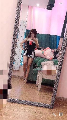 八角地铁附近日本妹子 第2张