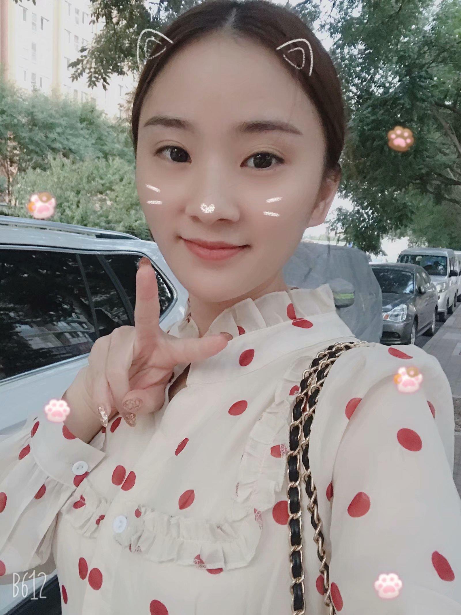 验证万芳园瘦小女 第2张