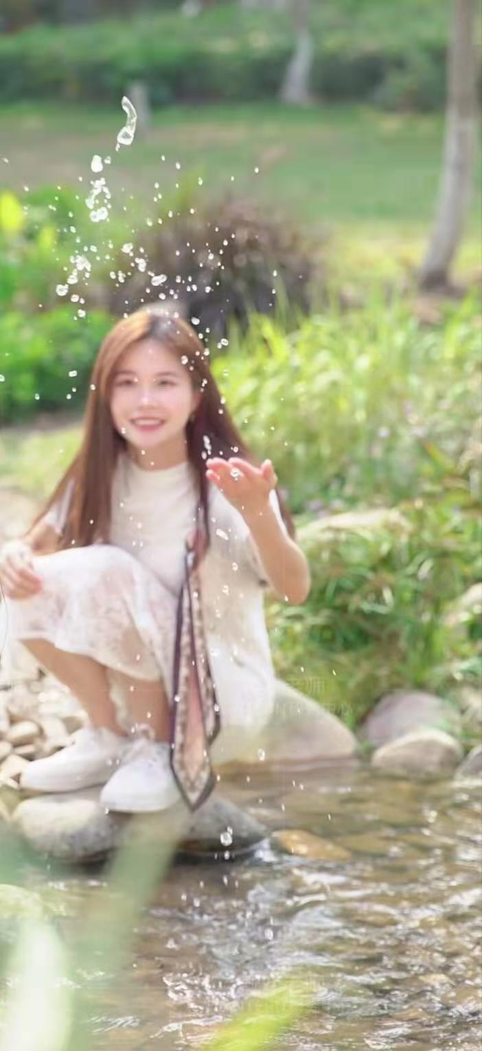 惠新西街兼职的保险女 第1张