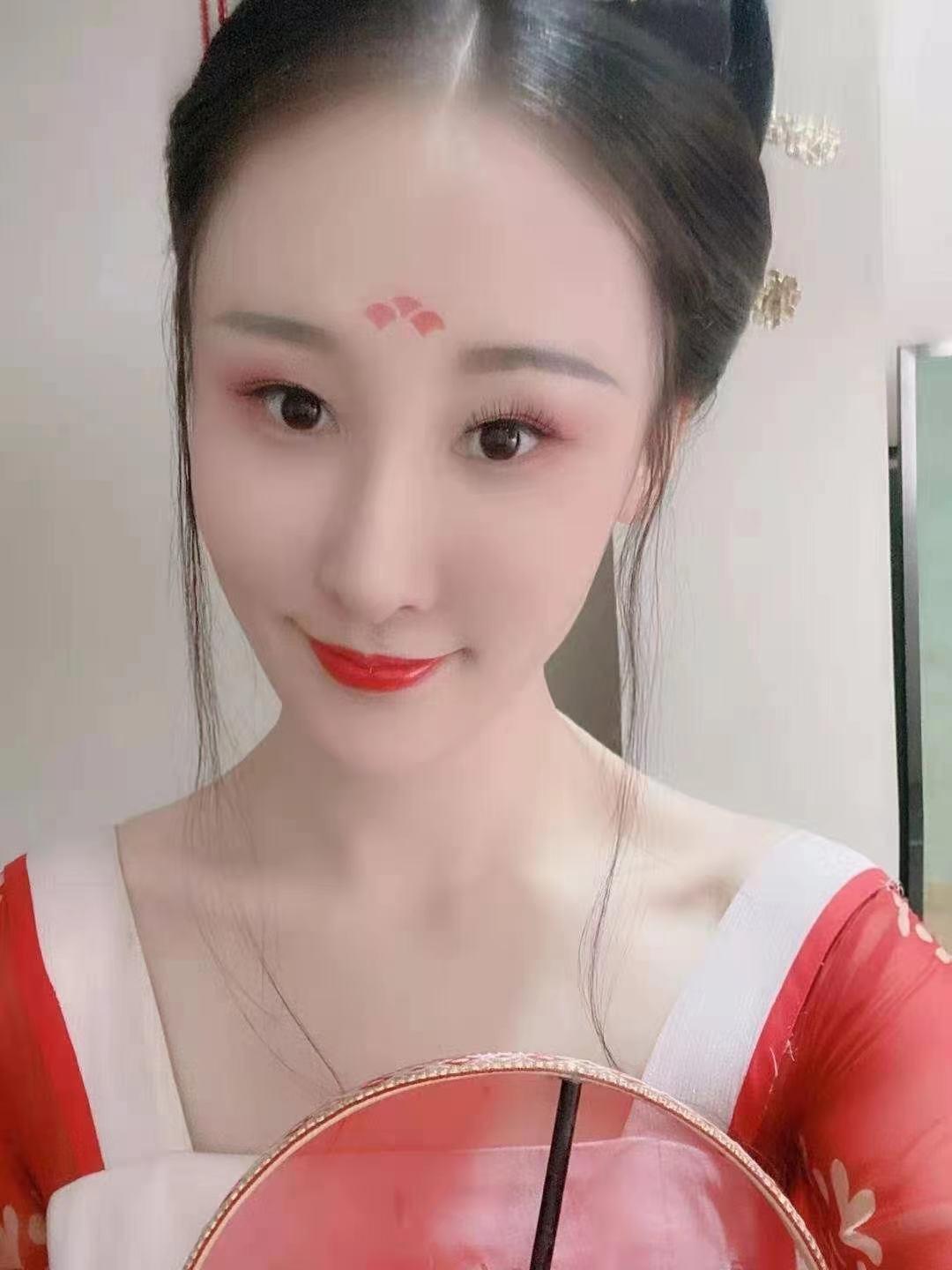 网红兼职瑜伽小姐姐 第1张