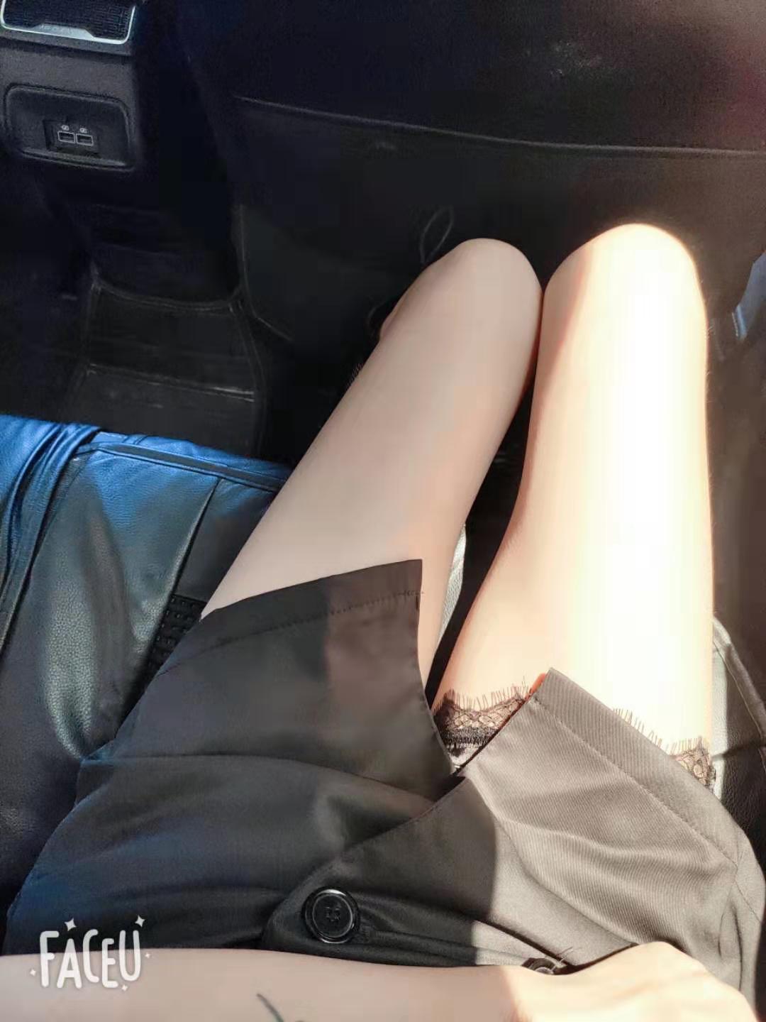 有缘和模特身材的嫩妹寻欢 第3张