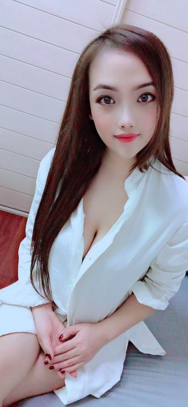 性比价不错的一个妹纸 第2张