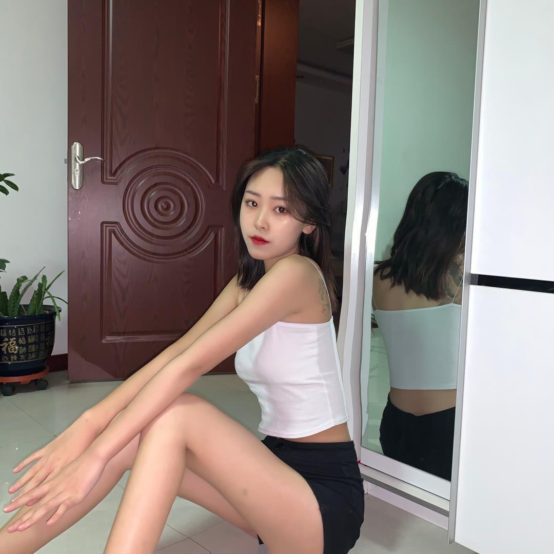 黄埔萝莉音妹子小雅,娇小可爱型,抱着干更爽 第4张