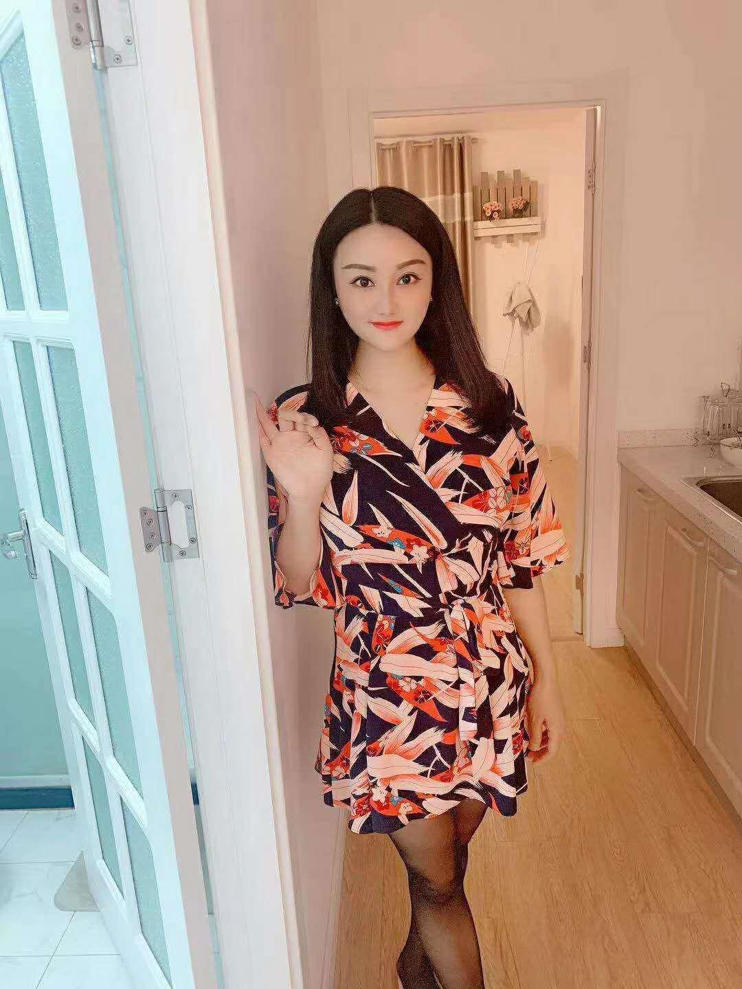 徐汇巨乳胸模景甜 第3张