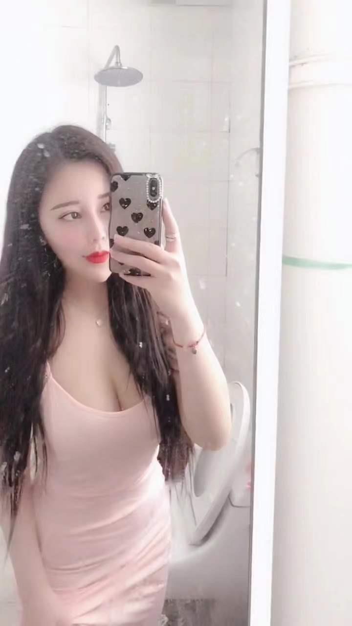 路过上海,约了一个还不错的MZ,多情风骚高颜值 第1张