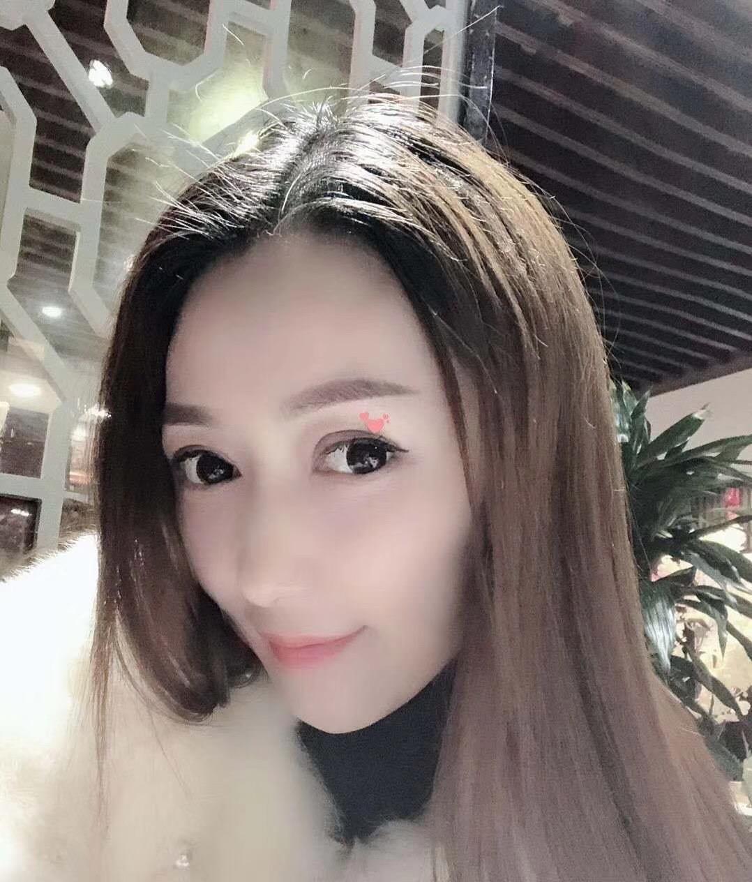 白嫩长腿妹子南山可可 第2张