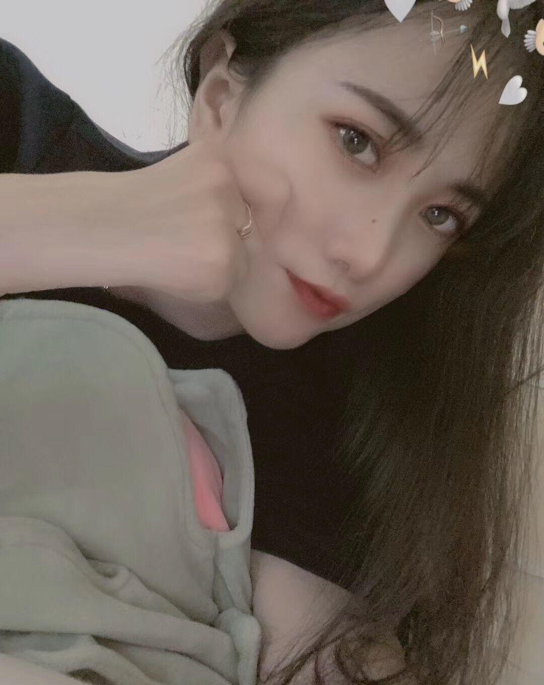 龙华菲儿腿玩年 第1张