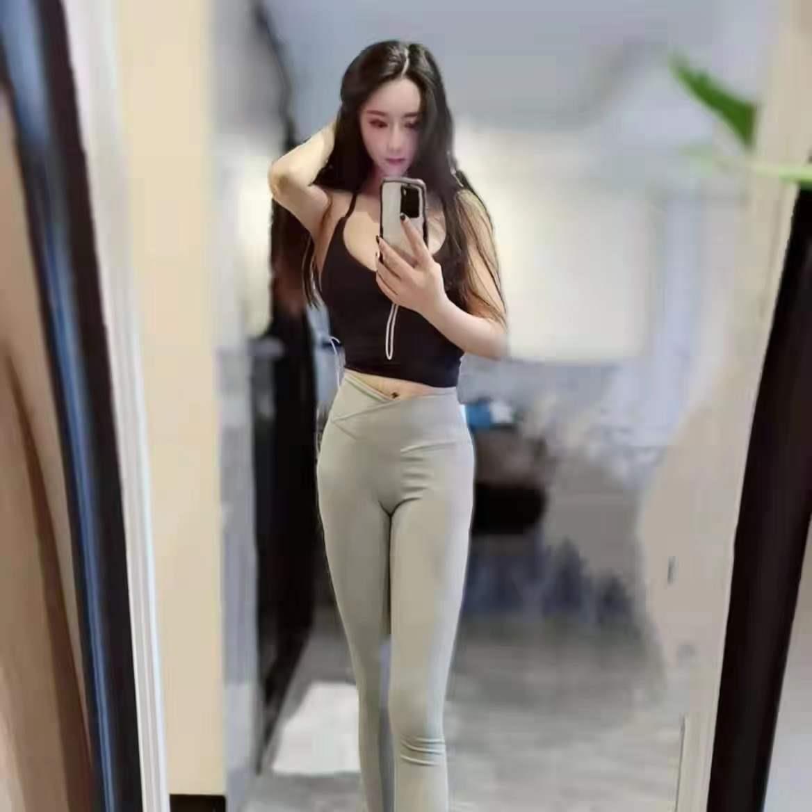 成都仁和新城36d极品妹纸 第1张