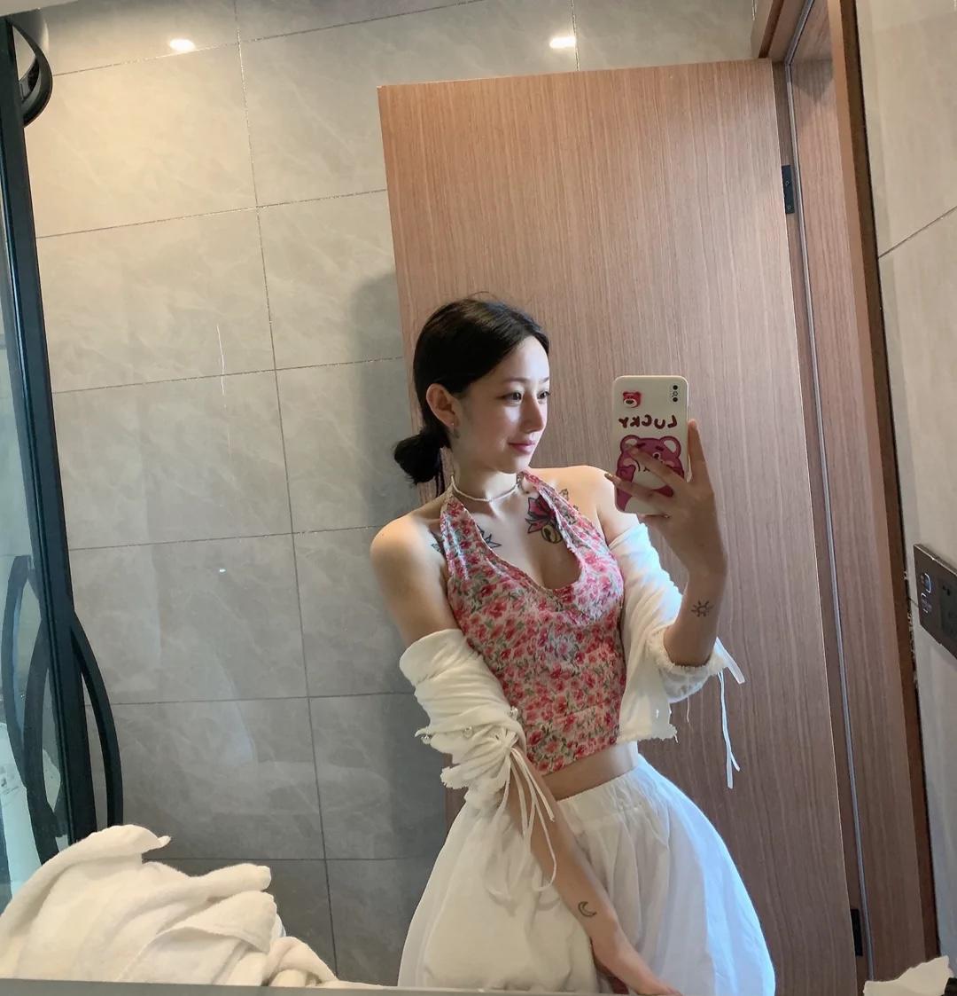 武侯区验证网红脸美女沫沫,把妹子的屁股都打红了 第1张