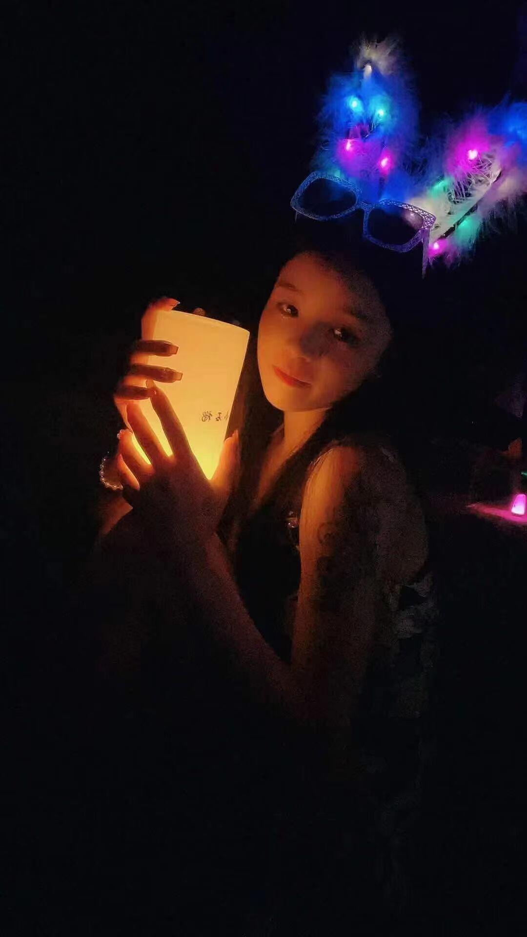 推荐一个01年jk可舌吻的妹子 第4张