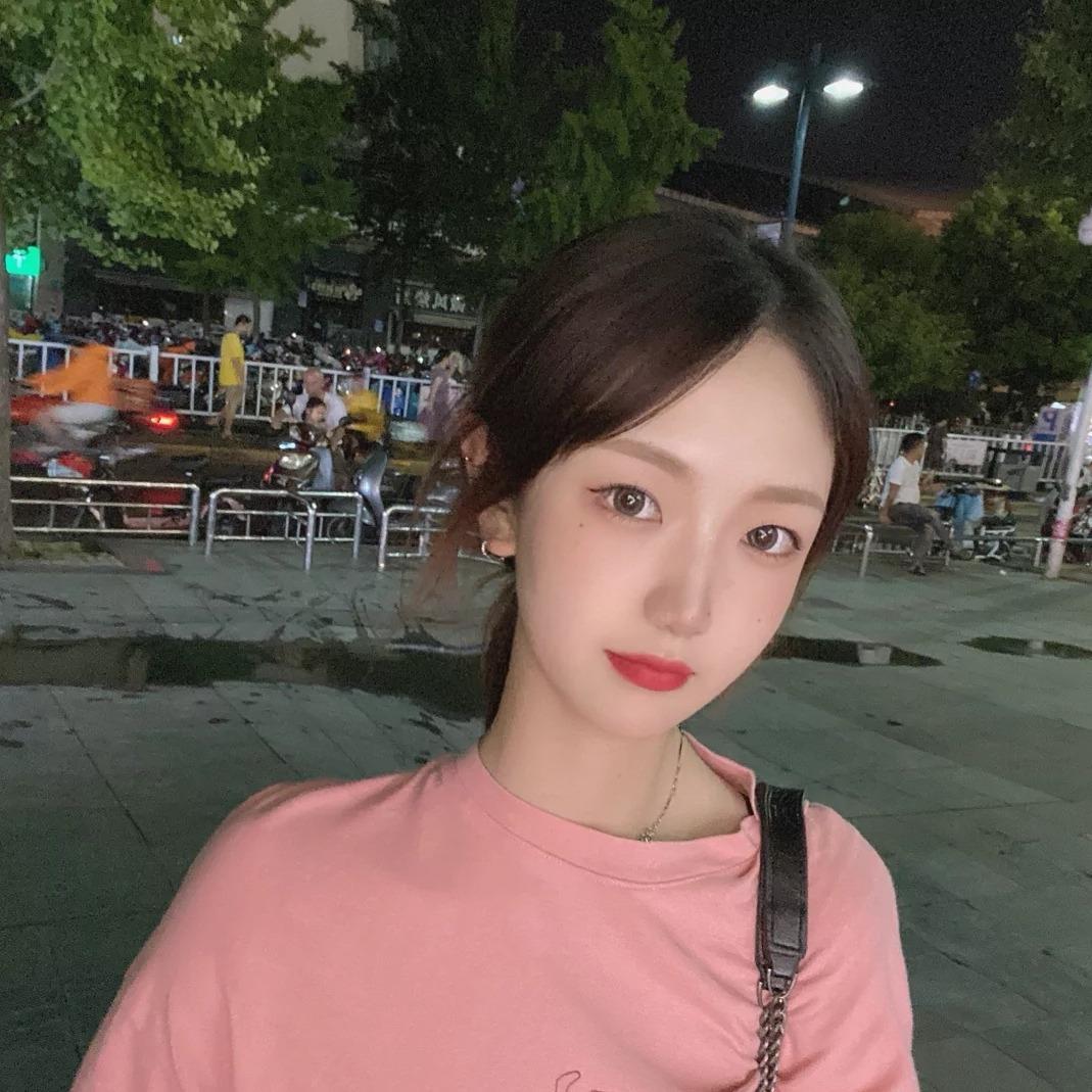 成都比较佛系的小妹 第3张