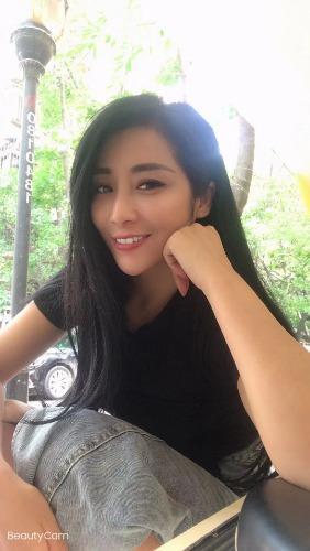 给大家推荐一个科华北路附近的美女 第1张