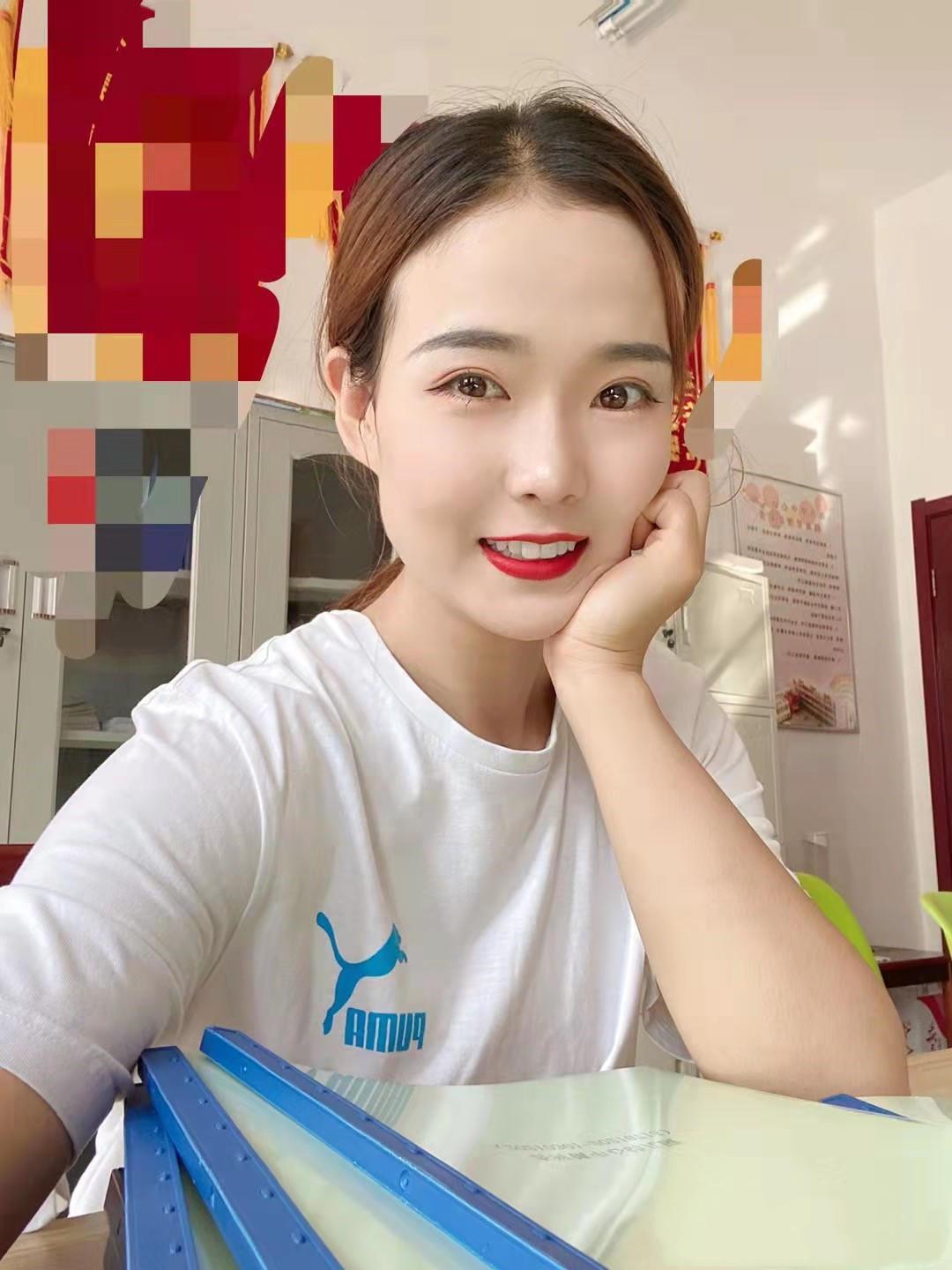 刚做不久年轻漂亮小姐姐 第1张