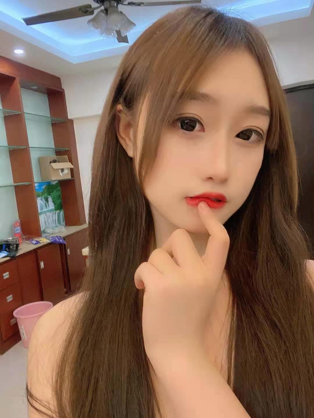红牌楼白白的小妹 第2张
