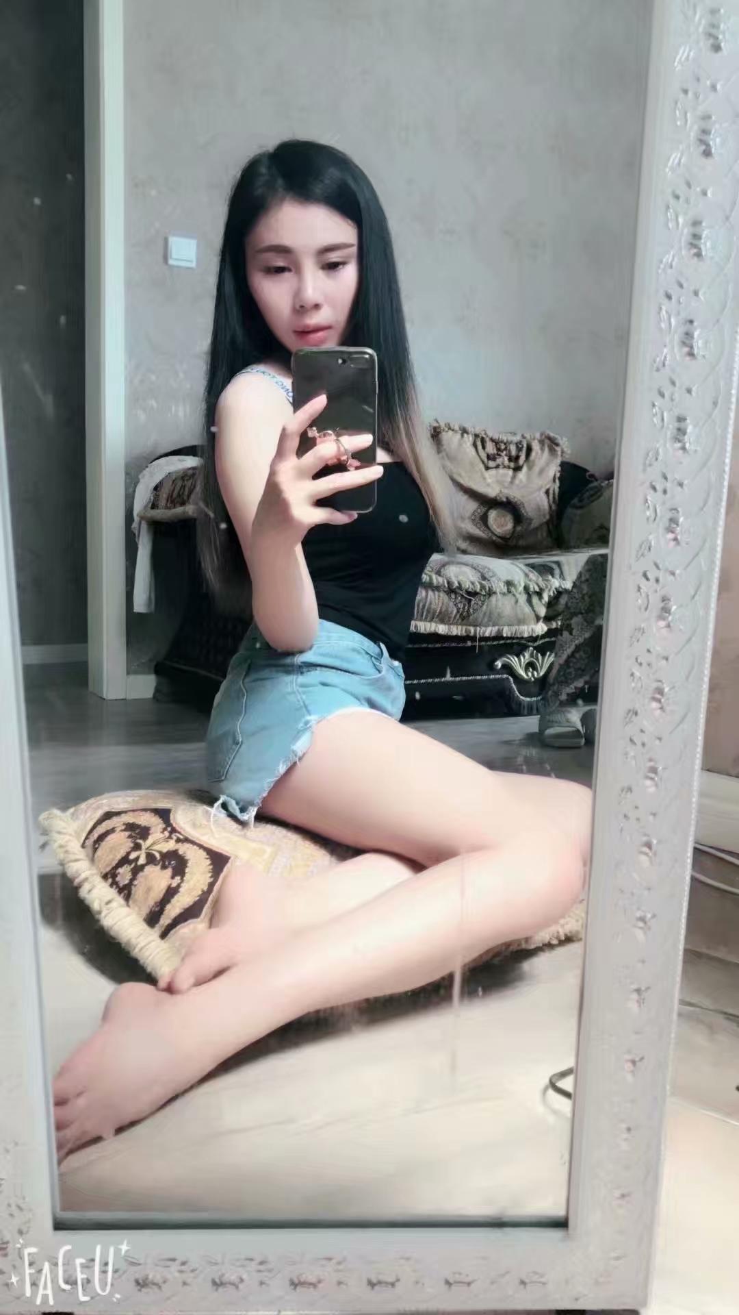 亲自体验蜂腰巨乳妹子，会让人上瘾的！ 第1张