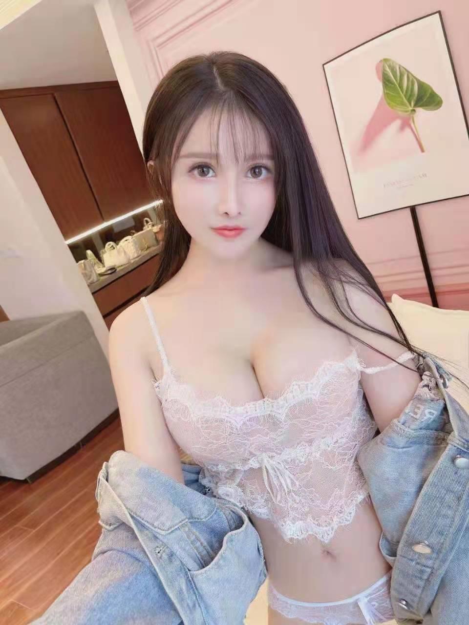 无锡极品零零后，可舌吻，可口爆，服务和颜值身材都是... 第2张
