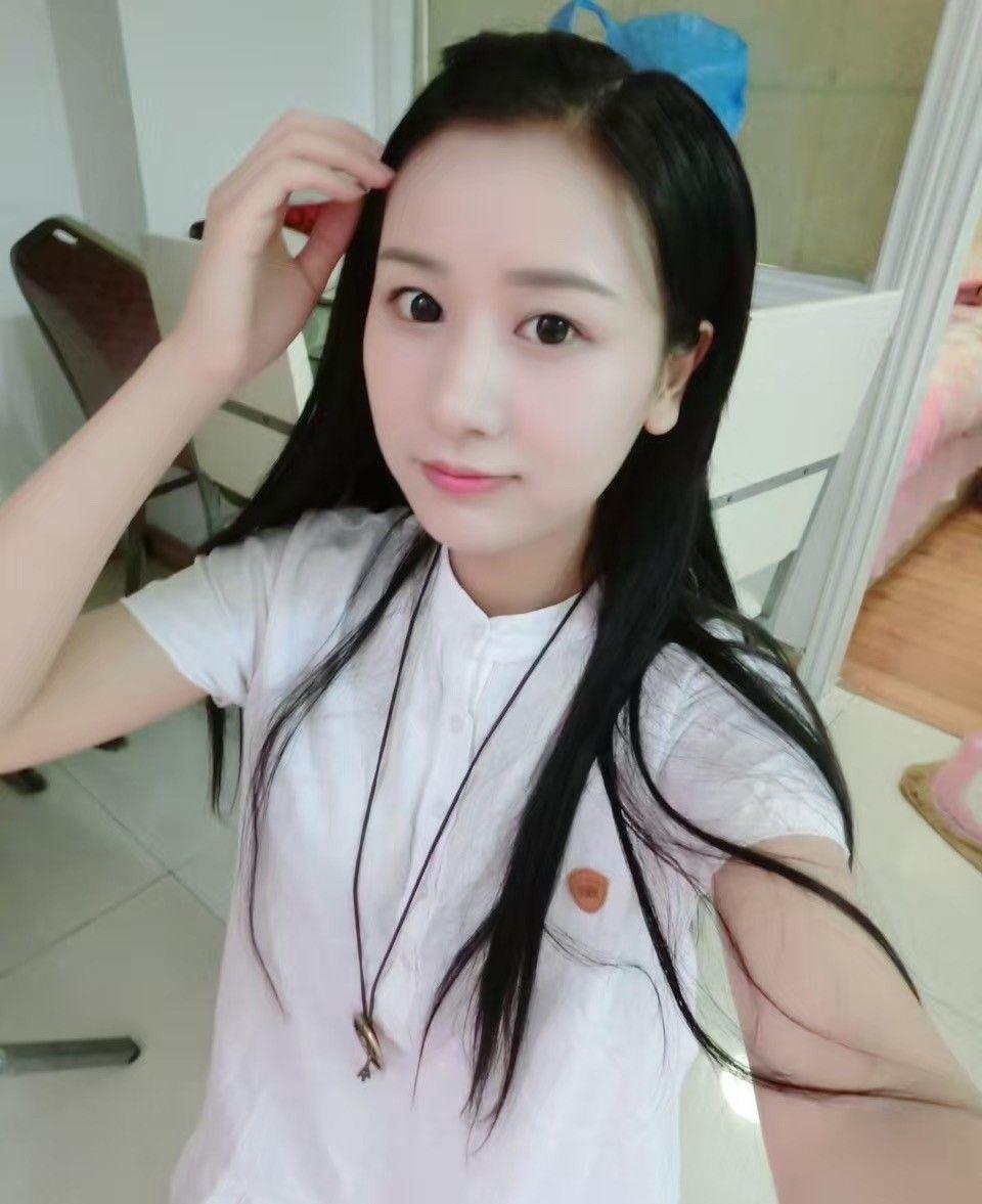玄武区找的兼职小妹妹胸部弹性很好很嫩 第1张