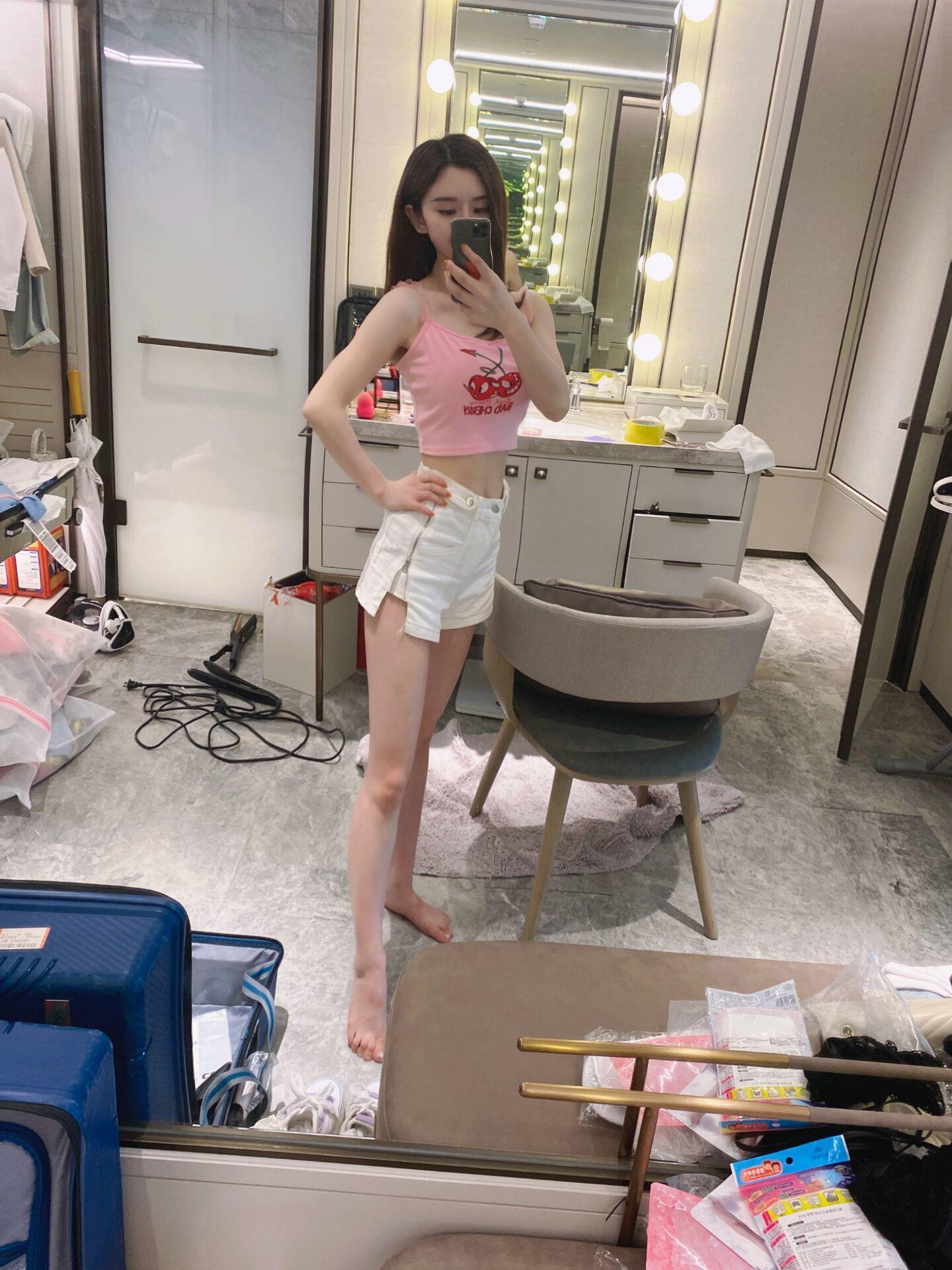 小巧萝莉型邻家小妹单做全套 第2张