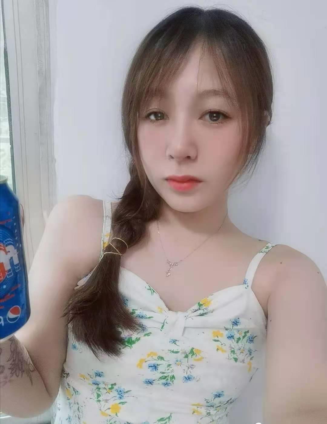 吴中区居家少妇婷婷,兼职有些害羞 第1张