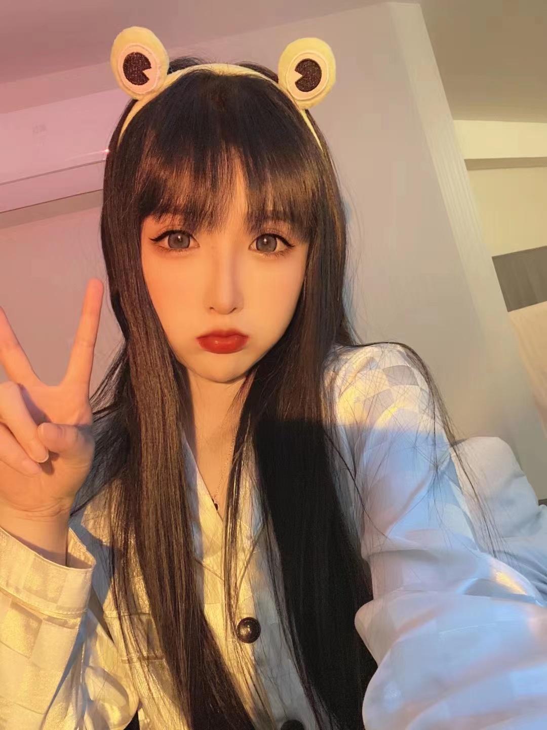 超嫩素颜清纯小美女 第1张