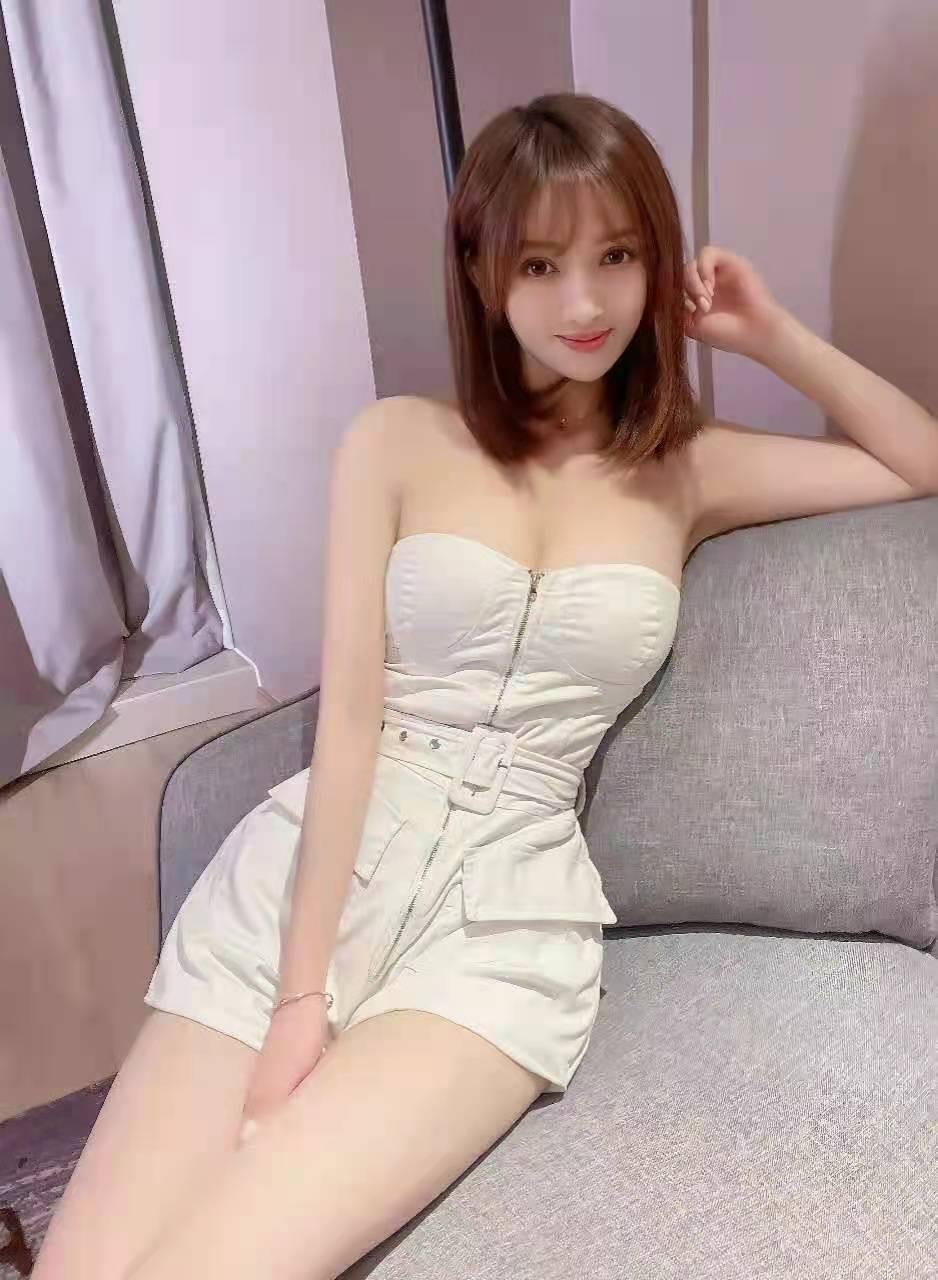 西青干了一个会喷的 第1张